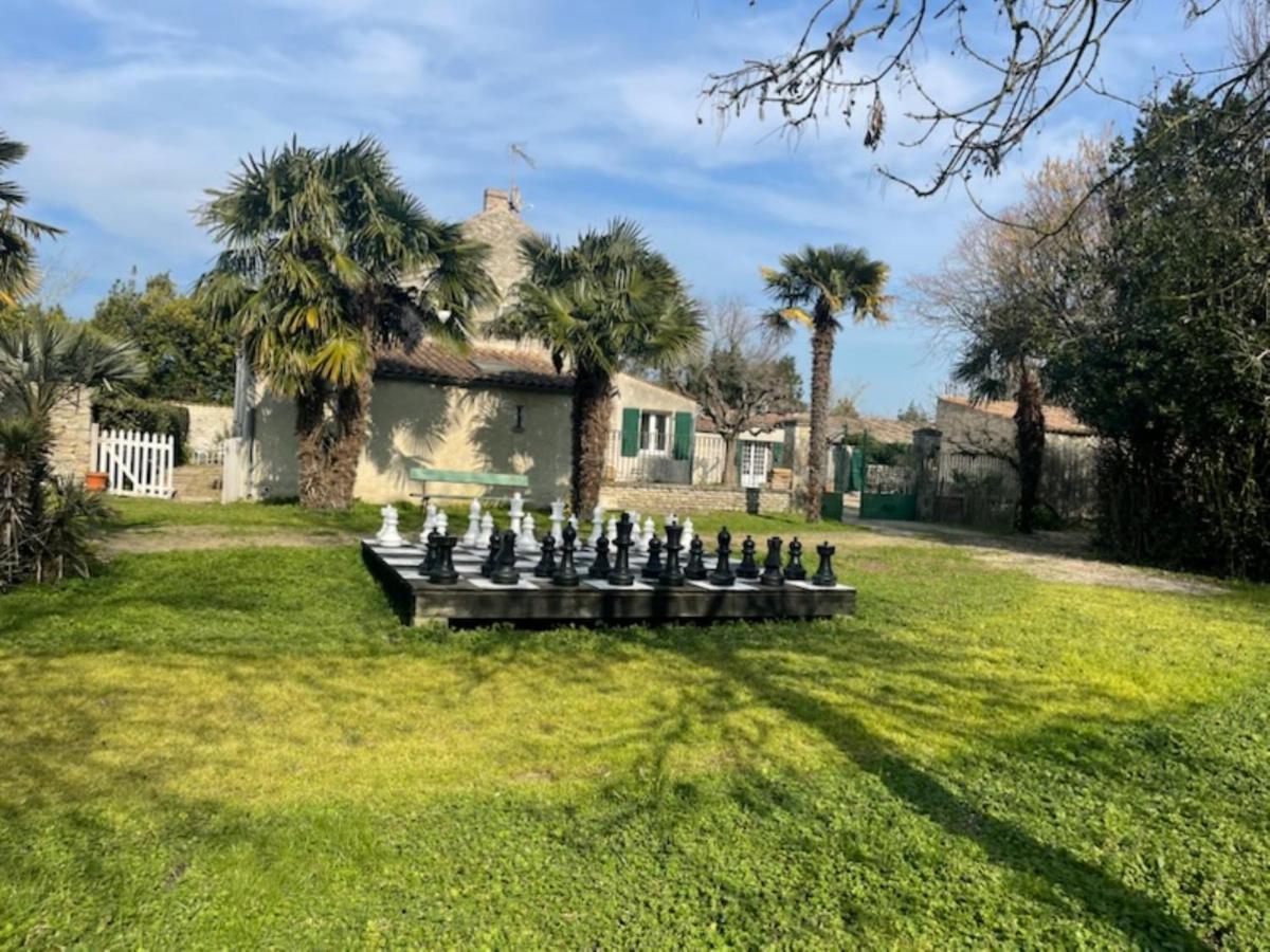 Le Chai Maison De Charme Pour Tribu Joyeuse Le Château-dʼOléron Extérieur photo