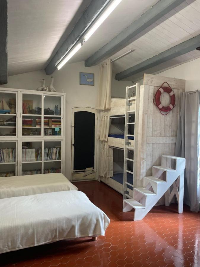 Le Chai Maison De Charme Pour Tribu Joyeuse Le Château-dʼOléron Extérieur photo