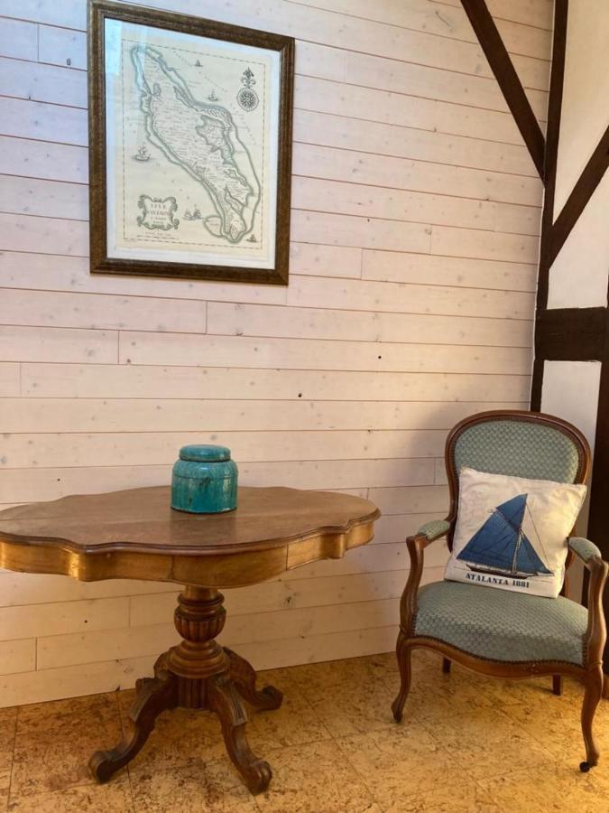 Le Chai Maison De Charme Pour Tribu Joyeuse Le Château-dʼOléron Extérieur photo