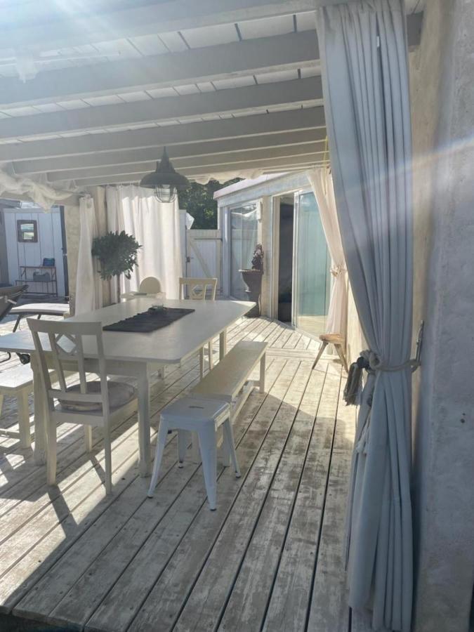 Le Chai Maison De Charme Pour Tribu Joyeuse Le Château-dʼOléron Extérieur photo